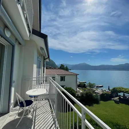Riva Al Apartment